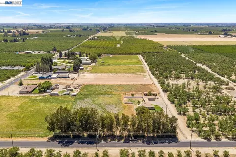 View/Area - 10818 E Whitmore Ave, Hughson, CA 95326 photo 5 of 5