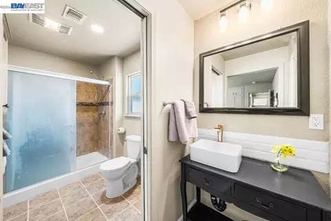 Bath - 10818 E Whitmore Ave, Hughson, CA 95326 photo 3 of 3