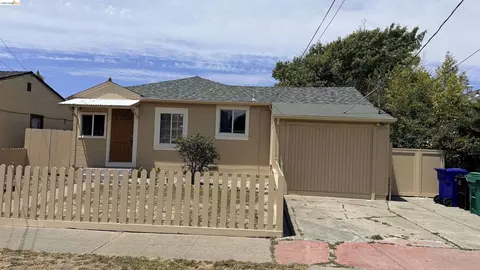 787 34th St, Richmond, CA 94805