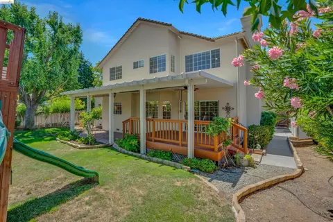 Exterior - 805 Devonshire Loop, Brentwood, CA 94513 photo 7 of 15