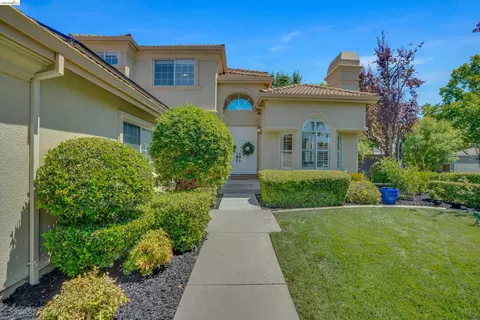 Exterior - 805 Devonshire Loop, Brentwood, CA 94513 photo 11 of 15