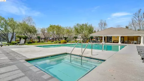 Exterior - 805 Devonshire Loop, Brentwood, CA 94513 photo 14 of 15