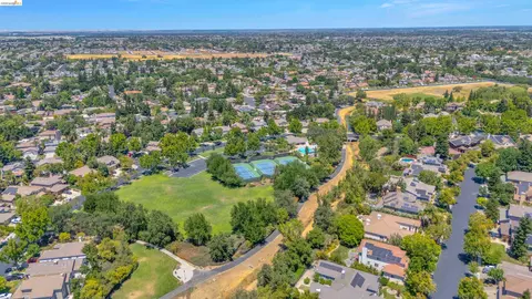 View/Area - 805 Devonshire Loop, Brentwood, CA 94513 photo 7 of 8