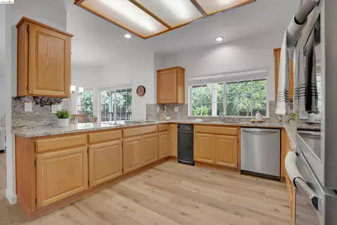 Kitchen - 805 Devonshire Loop, Brentwood, CA 94513 photo 1 of 3