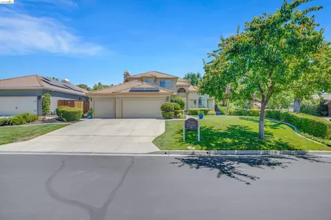 Exterior - 805 Devonshire Loop, Brentwood, CA 94513 photo 9 of 15