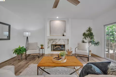 Living - 805 Devonshire Loop, Brentwood, CA 94513 photo 5 of 5