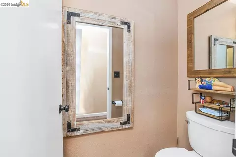 Bath - 4798 Canopy Ln, Oakley, CA 94561 photo 3 of 3