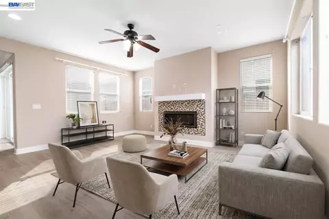 967 Dainty Ave, Brentwood, CA 94513