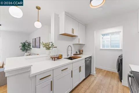 Kitchen - 401 Lighthouse, Vallejo, CA 94590 photo 1 of 2