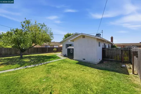 Exterior - 1548 James St, Fairfield, CA 94533 photo 4 of 13