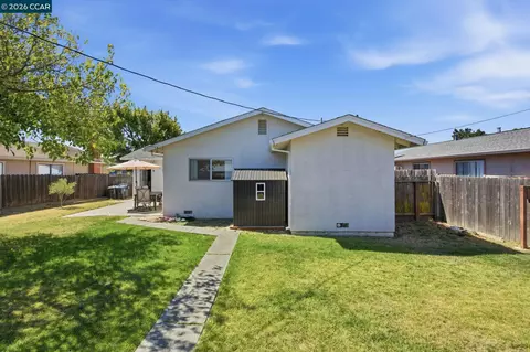 Exterior - 1548 James St, Fairfield, CA 94533 photo 5 of 13