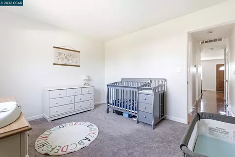 Bedroom - 1548 James St, Fairfield, CA 94533 photo 3 of 6