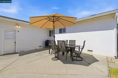 Exterior - 1548 James St, Fairfield, CA 94533 photo 7 of 13