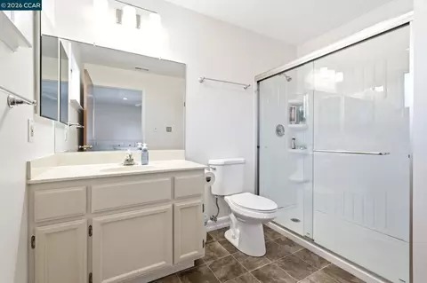 Bath - 1548 James St, Fairfield, CA 94533 photo 1 of 6