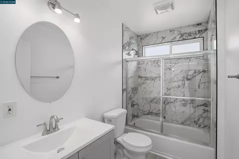 Bath - 1232 York St, Richmond, CA 94801 photo 1 of 5