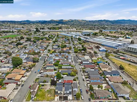 View/Area - 1232 York St, Richmond, CA 94801 photo 4 of 5