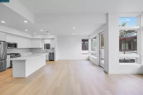 Living - 3664 Mt Diablo #E-312, Lafayette, CA 94549 photo 3 of 5