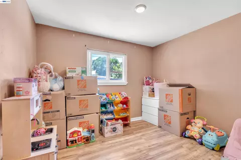 Bedroom - 425 E Tabor Ave, Fairfield, CA 94533 photo 5 of 5