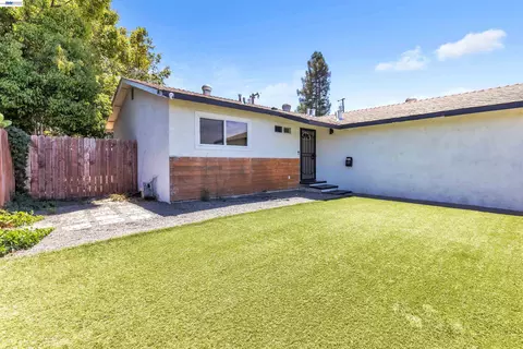 Exterior - 425 E Tabor Ave, Fairfield, CA 94533 photo 2 of 7