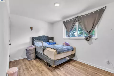 Bedroom - 425 E Tabor Ave, Fairfield, CA 94533 photo 2 of 5