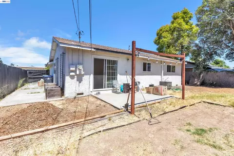 Exterior - 425 E Tabor Ave, Fairfield, CA 94533 photo 4 of 7