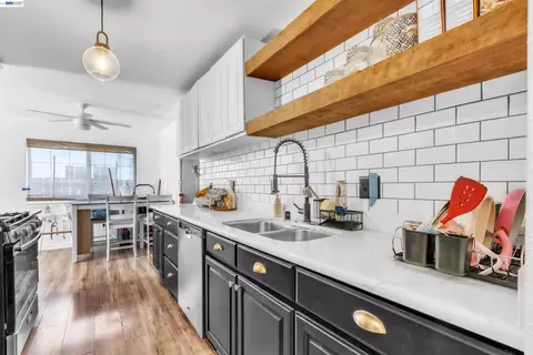 Kitchen - 425 E Tabor Ave, Fairfield, CA 94533 photo 1 of 4