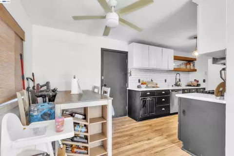 Kitchen - 425 E Tabor Ave, Fairfield, CA 94533 photo 4 of 4