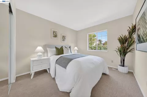 Bedroom - 914 Arrowtail Ter, Fremont, CA 94536 photo 5 of 7