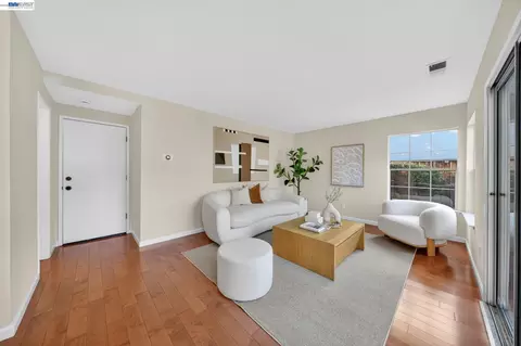 Living - 914 Arrowtail Ter, Fremont, CA 94536 photo 6 of 6