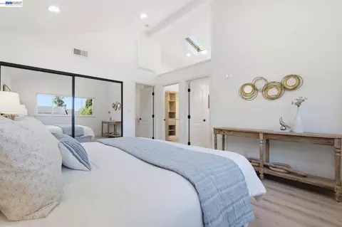 Bedroom - 935 Granite Ct, Martinez, CA 94553 photo 1 of 7