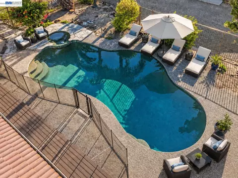 Exterior - 23110 Los Ranchos Dr, Tracy, CA 95304 photo 3 of 5
