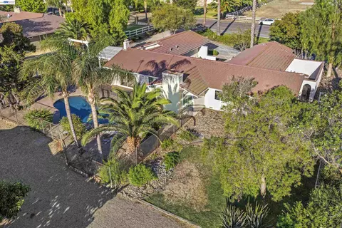 View/Area - 23110 Los Ranchos Dr, Tracy, CA 95304 photo 2 of 7
