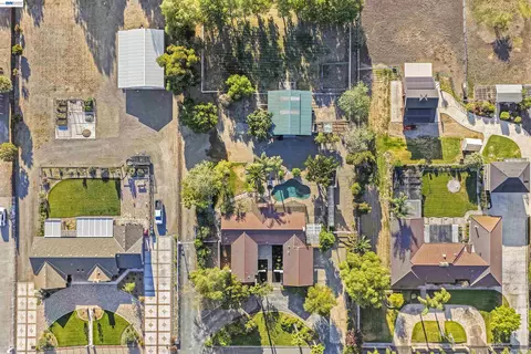 View/Area - 23110 Los Ranchos Dr, Tracy, CA 95304 photo 7 of 7