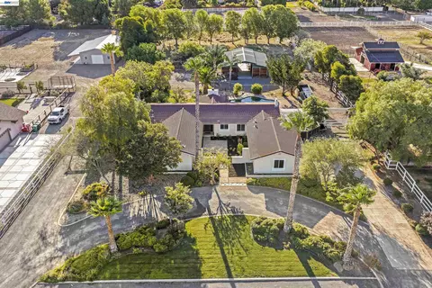 View/Area - 23110 Los Ranchos Dr, Tracy, CA 95304 photo 5 of 7