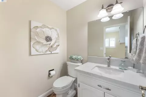 Bath - 23110 Los Ranchos Dr, Tracy, CA 95304 photo 1 of 6