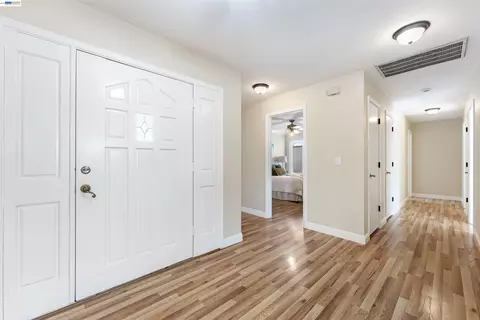 Entry Way - 23110 Los Ranchos Dr, Tracy, CA 95304 photo 3 of 3