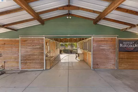 Entry Way - 23110 Los Ranchos Dr, Tracy, CA 95304 photo 1 of 3
