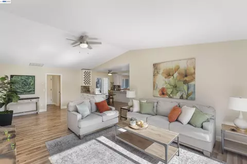 Living - 23110 Los Ranchos Dr, Tracy, CA 95304 photo 1 of 2