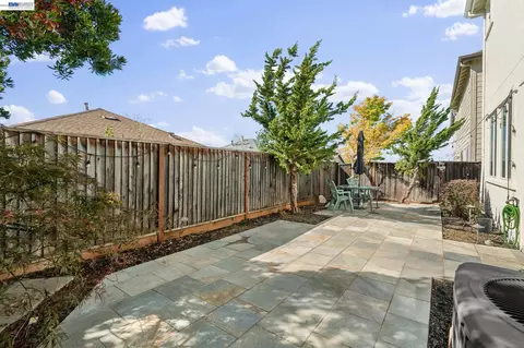 Exterior - 663 Falling Star Dr, Martinez, CA 94553 photo 2 of 7