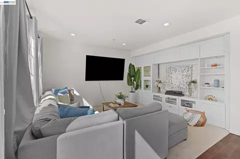 Other - 663 Falling Star Dr, Martinez, CA 94553 photo 2 of 6