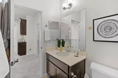 Entry Way - 663 Falling Star Dr, Martinez, CA 94553 photo 3 of 3