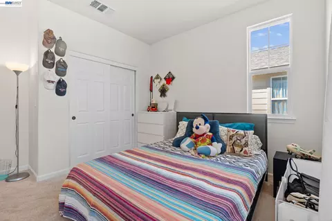 Bedroom - 663 Falling Star Dr, Martinez, CA 94553 photo 5 of 5