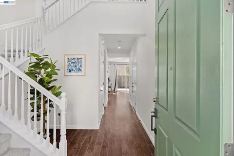 Entry Way - 663 Falling Star Dr, Martinez, CA 94553 photo 1 of 3