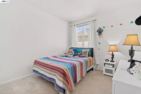 Bedroom - 663 Falling Star Dr, Martinez, CA 94553 photo 3 of 5