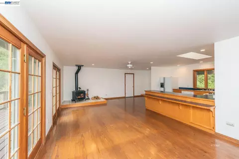 Living - 540 Lost Brg, Lewiston, CA 96052 photo 2 of 4