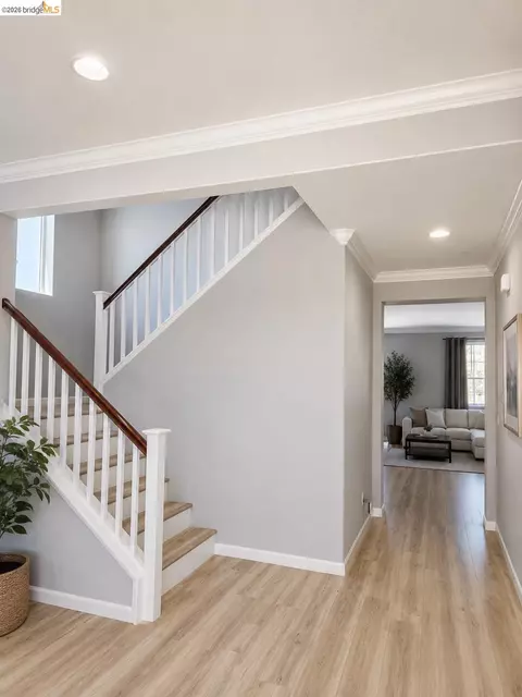 Entry Way - 697 Landmark Pt, Lathrop, CA 95330 photo 2 of 3