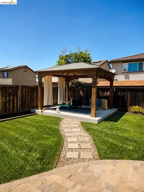 Exterior - 697 Landmark Pt, Lathrop, CA 95330 photo 3 of 6