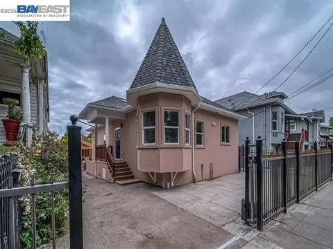 3035 Logan St, Oakland, CA 94601