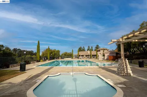 Exterior - 25528 Conley Downs Dr, Castro Valley, CA 94552 photo 10 of 10