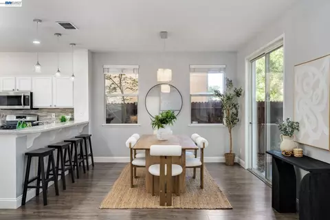 Dining - 25528 Conley Downs Dr, Castro Valley, CA 94552 photo 3 of 5